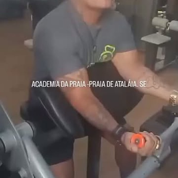 Evandro treinando na Academia da Praia, em Aracaju
